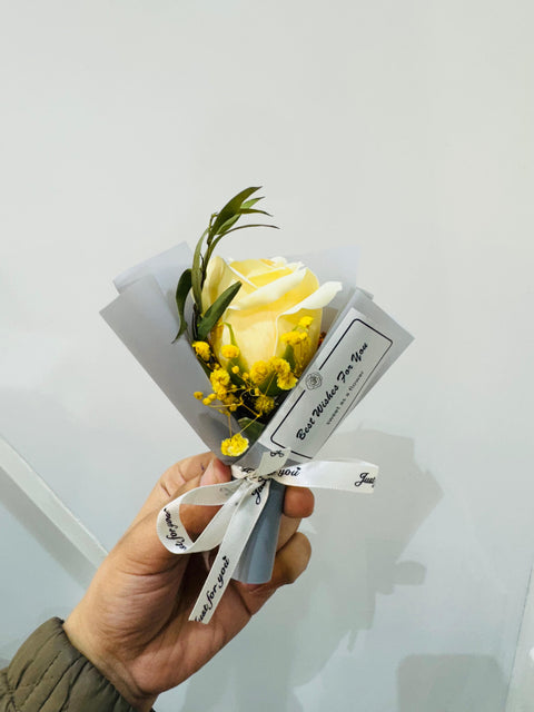 Love Infinite Mini Bouquet
