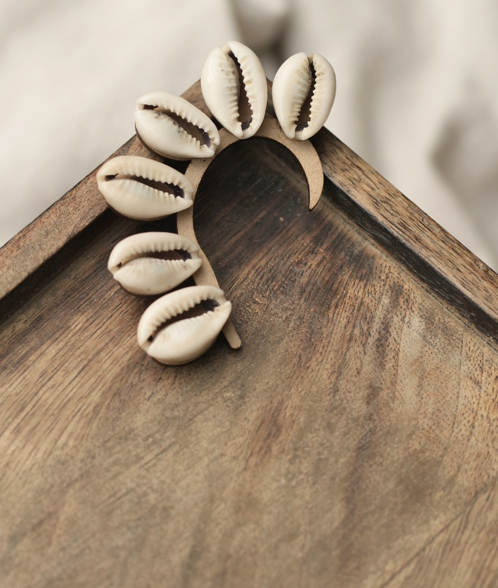 Cowrie Earcuff