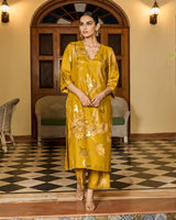 Manjari Suit