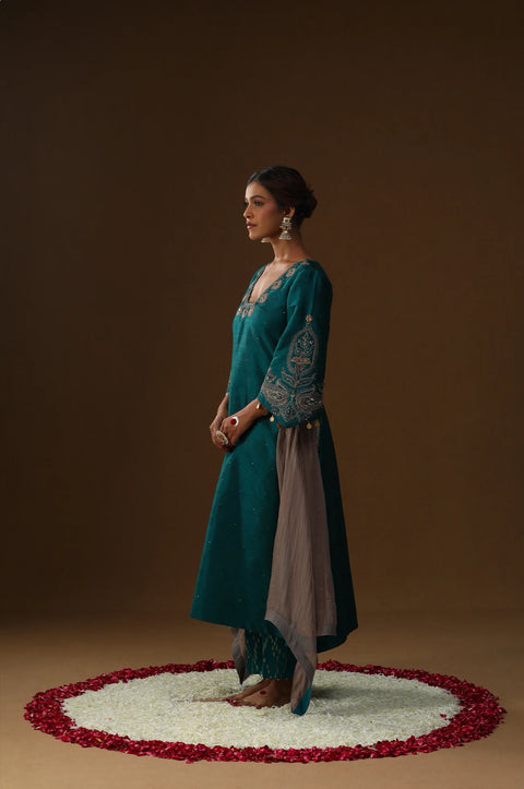 Ambar Phool Embroidered Suit Set