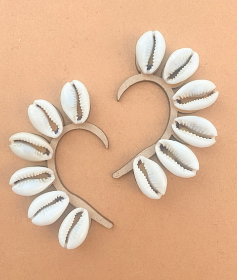 Cowrie Earcuff