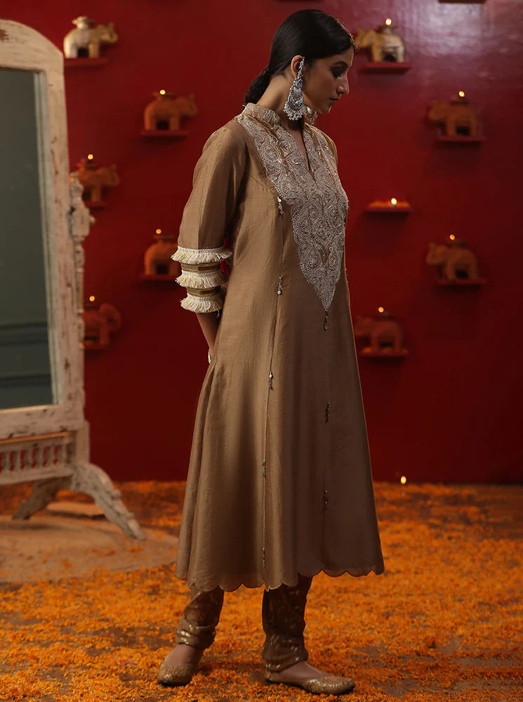 Golden Shringar Rass Big V Neck Suit