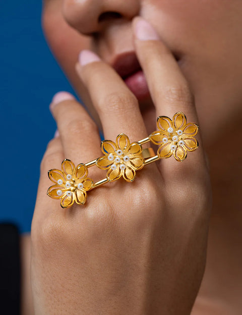 Pearly Golden Flower Three Finger Ring
