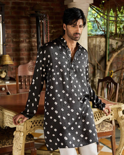 Siyaah Kurta Set