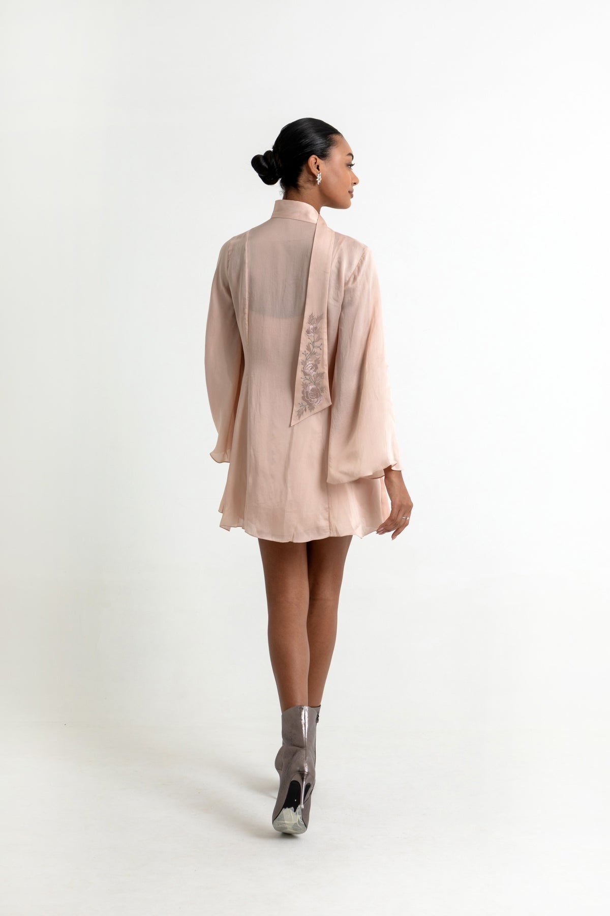 Aubrielle Dress in Peach Dust