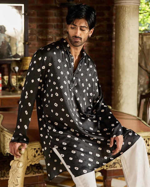 Siyaah Kurta Set