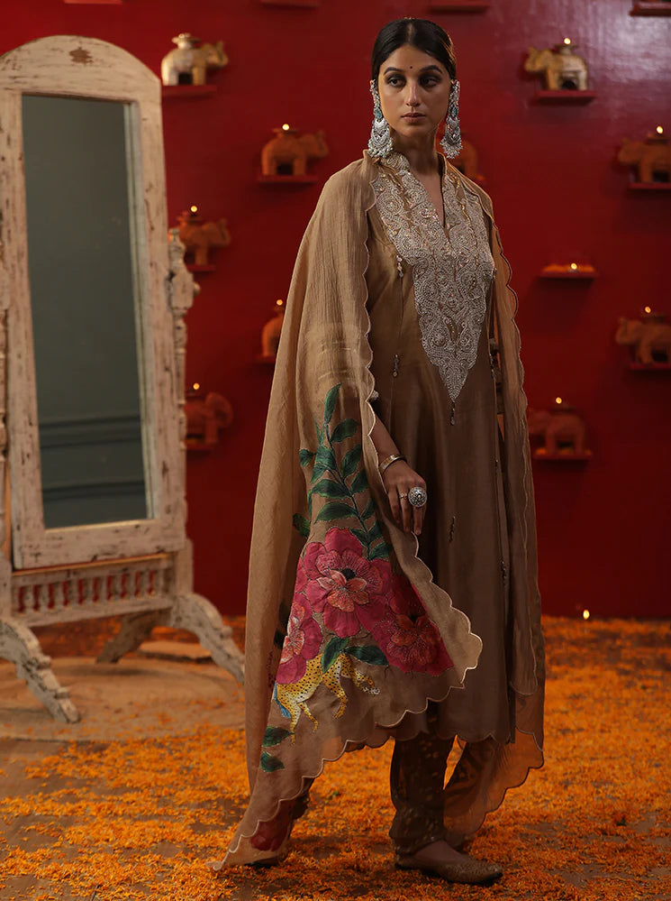 Golden Shringar Rass Big V Neck Suit