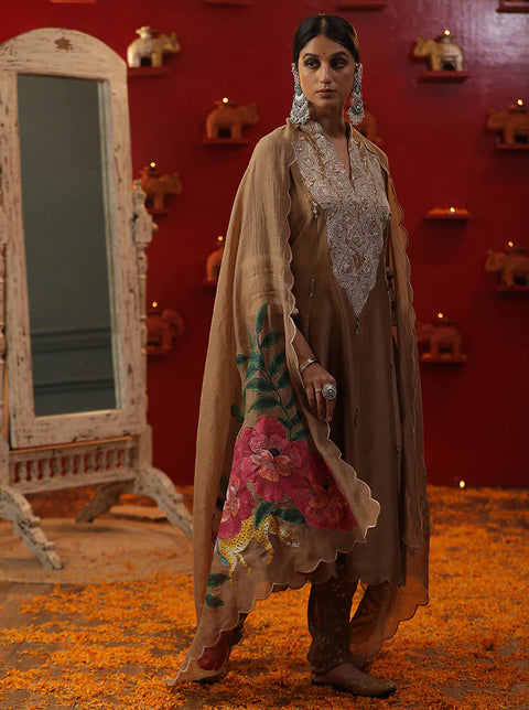 Golden Shringar Rass Big V Neck Suit