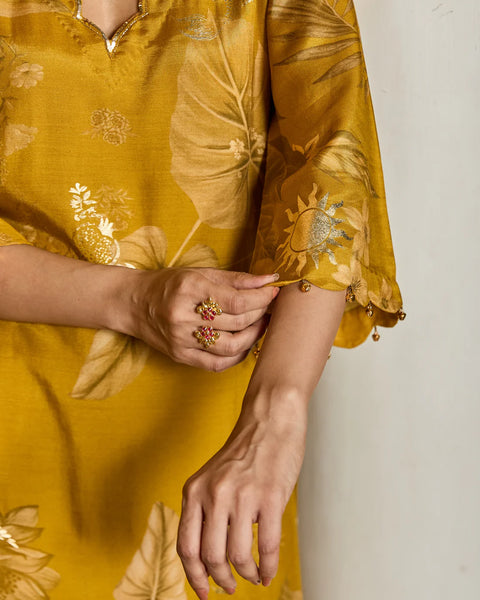 Raavi Suit Set