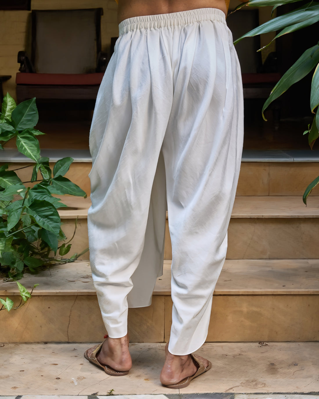 Saanjh Kurta And Jacket Set