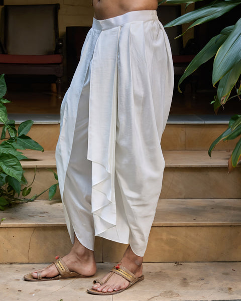 Saanjh Kurta And Jacket Set