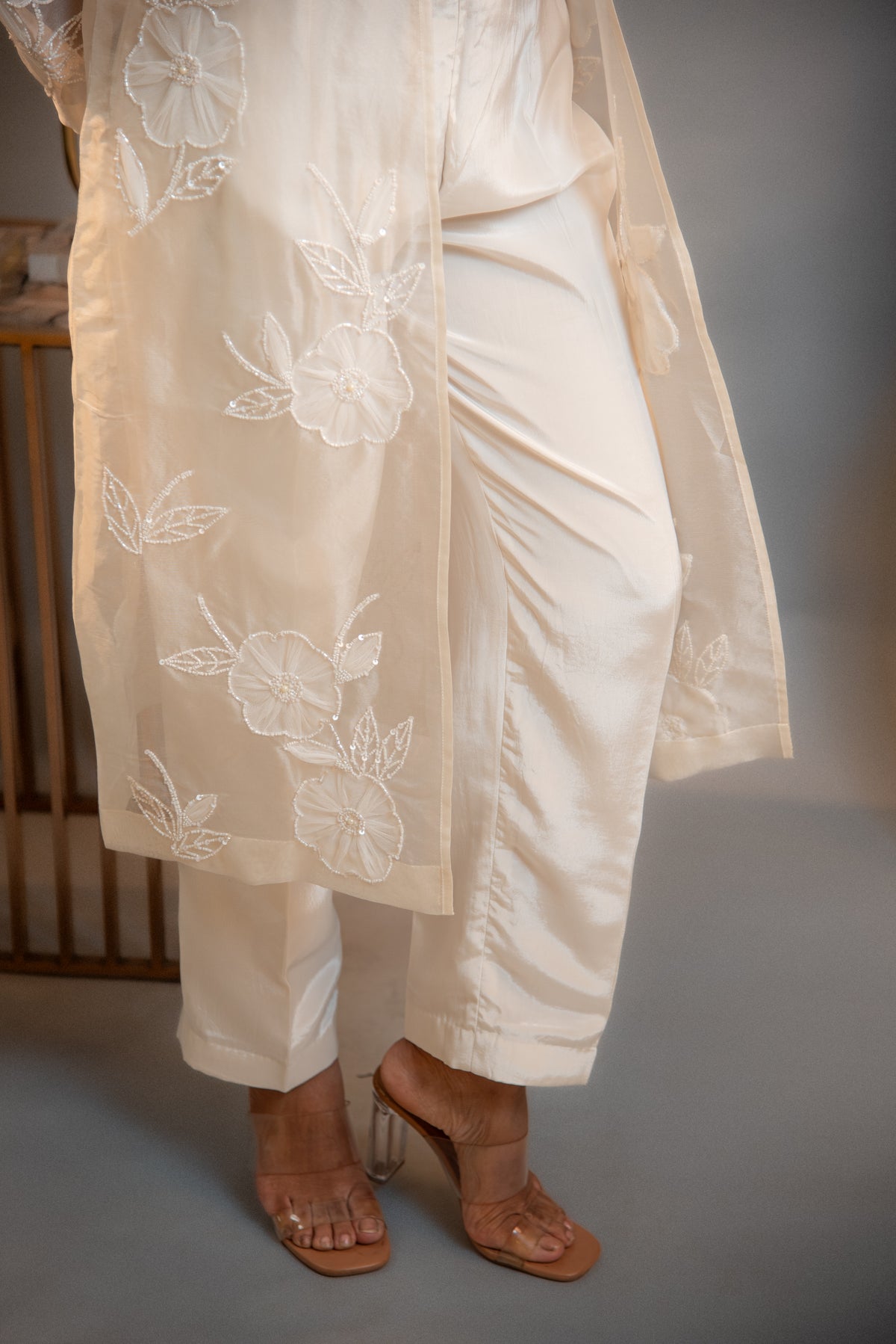 Daisy Applique Embroidered 3-Piece Set