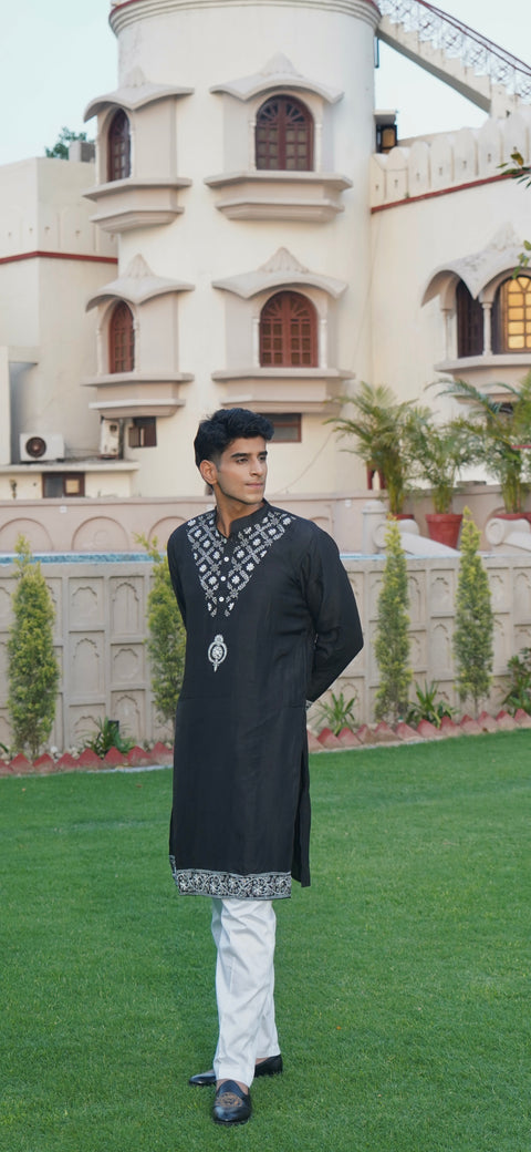 BLOOMING BLACK KURTA SET