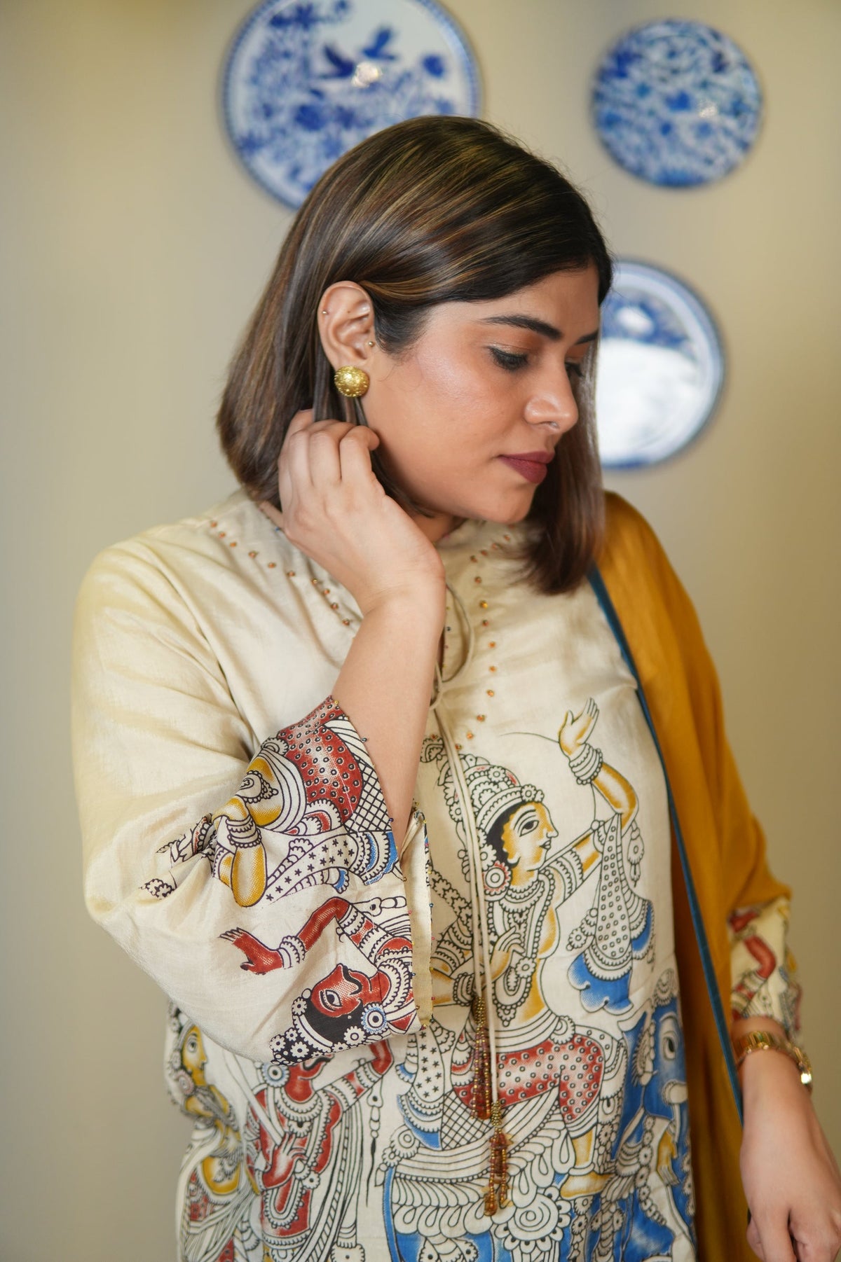 Neel Kesar Short Kurta Set