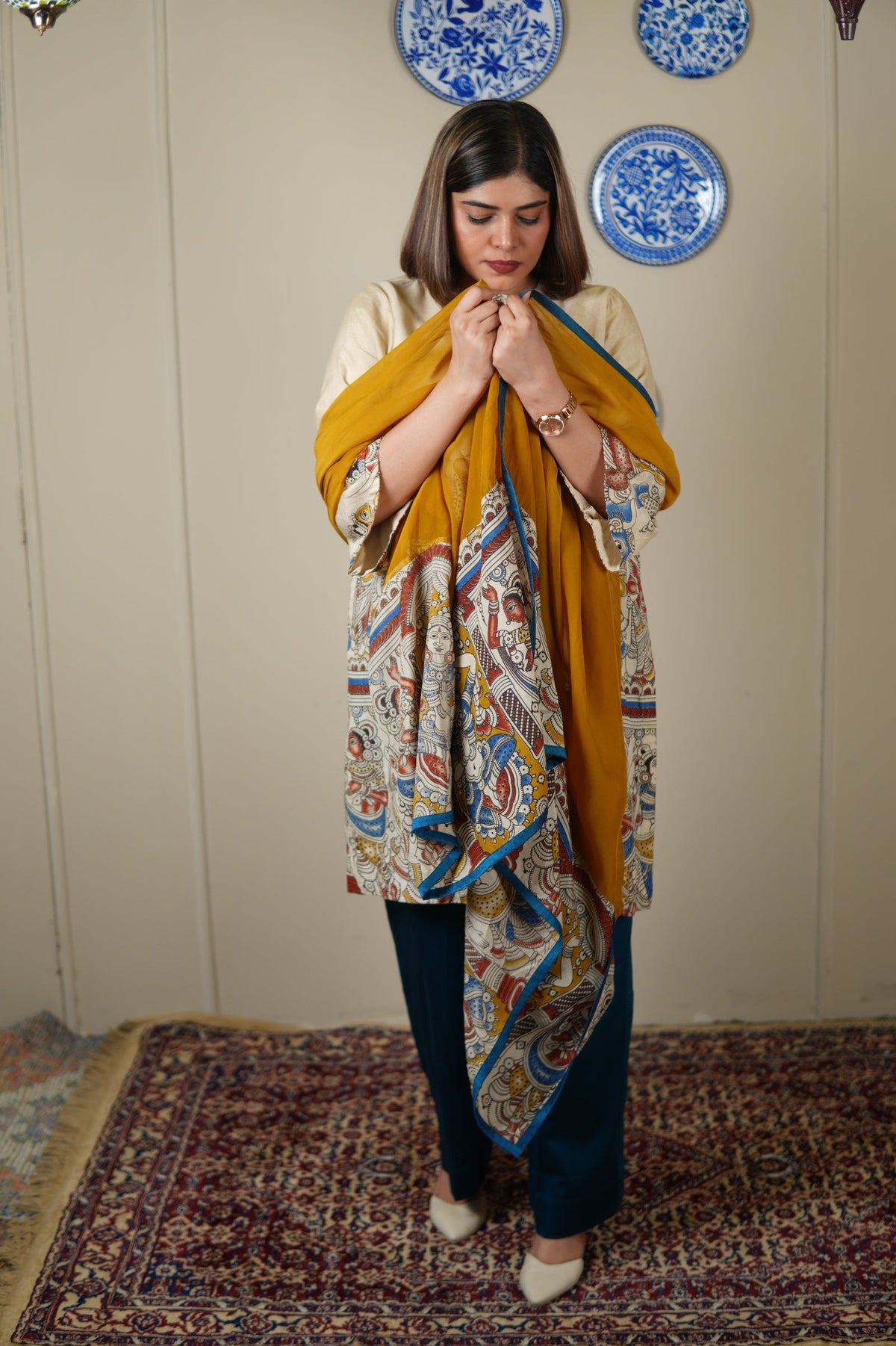 Neel Kesar Short Kurta Set