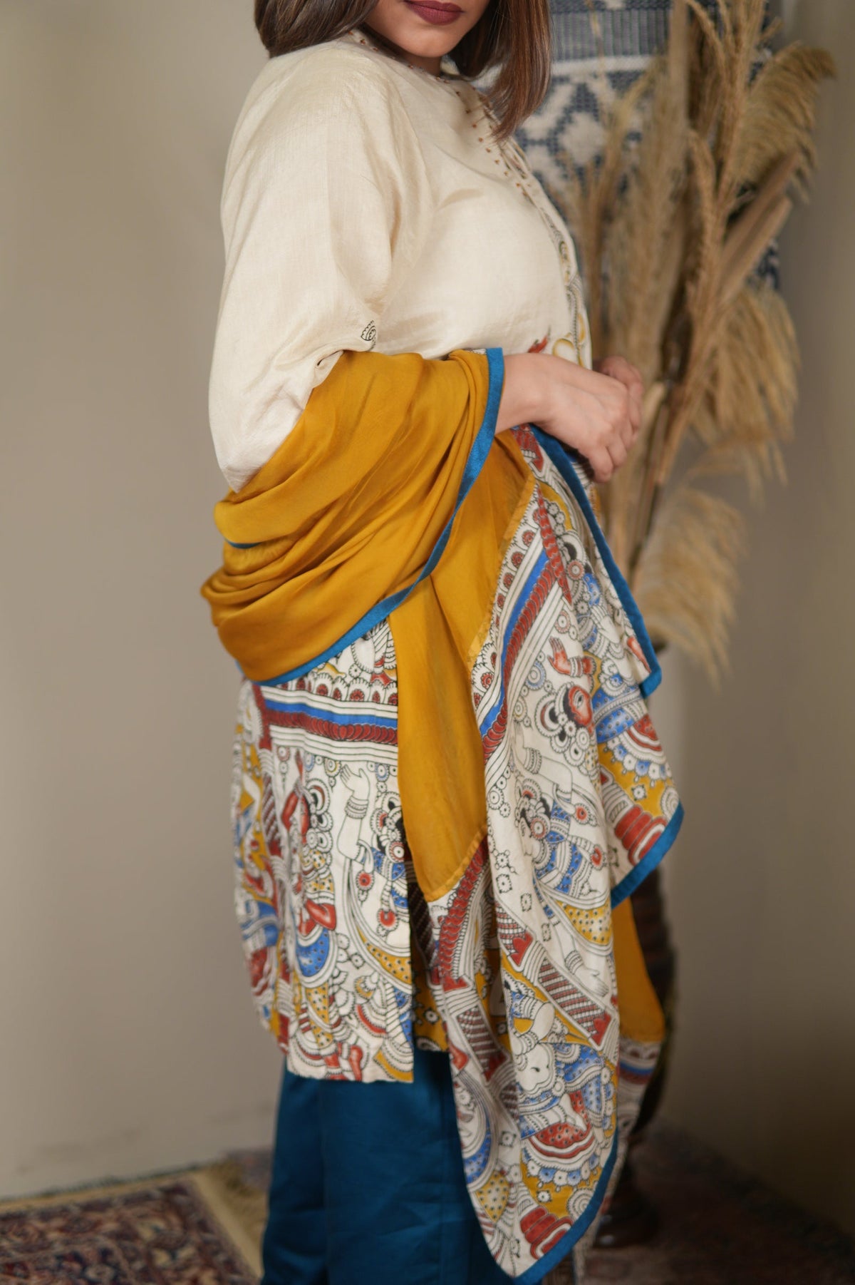 Neel Kesar Short Kurta Set