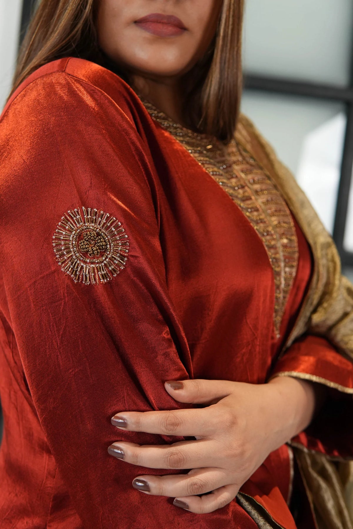 Noor-E-Ifra Maroon Mashru Kurta Set