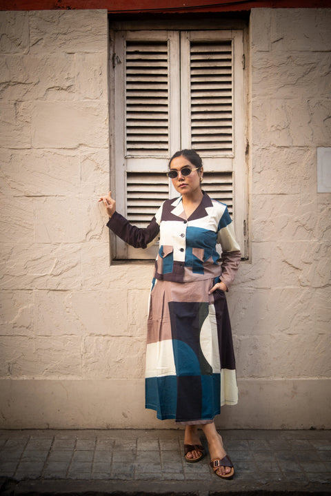 Peacock And Offwhite Geometric Printed Jacket And Skirt