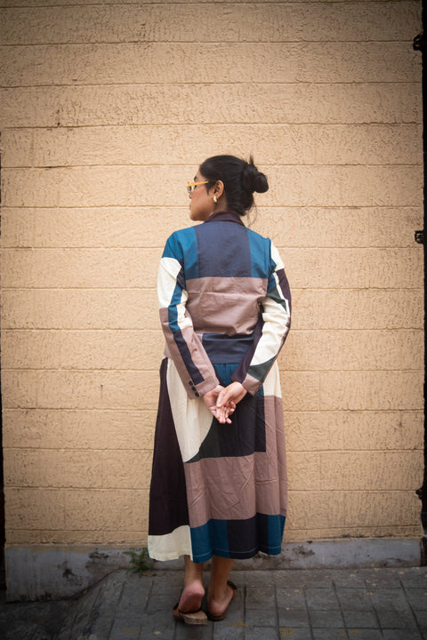 Peacock And Offwhite Geometric Printed Jacket And Skirt