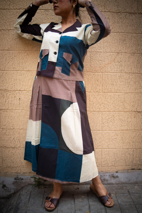 Peacock And Offwhite Geometric Printed Jacket And Skirt
