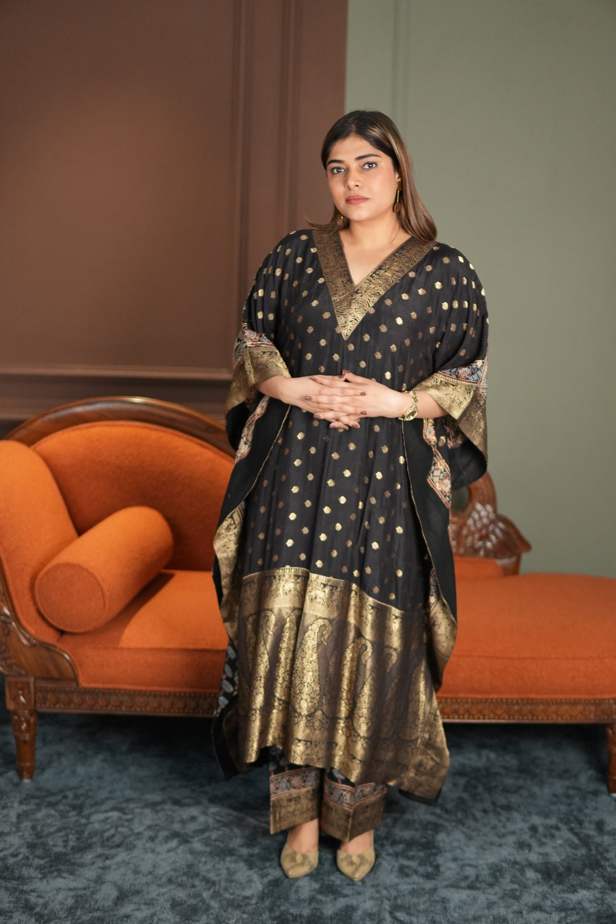 Noor-E-Zeba Black Dola Kaftan Set