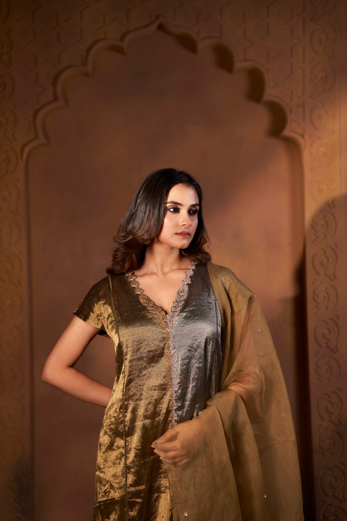 Vault and Metal Fling kurta set with dupatta