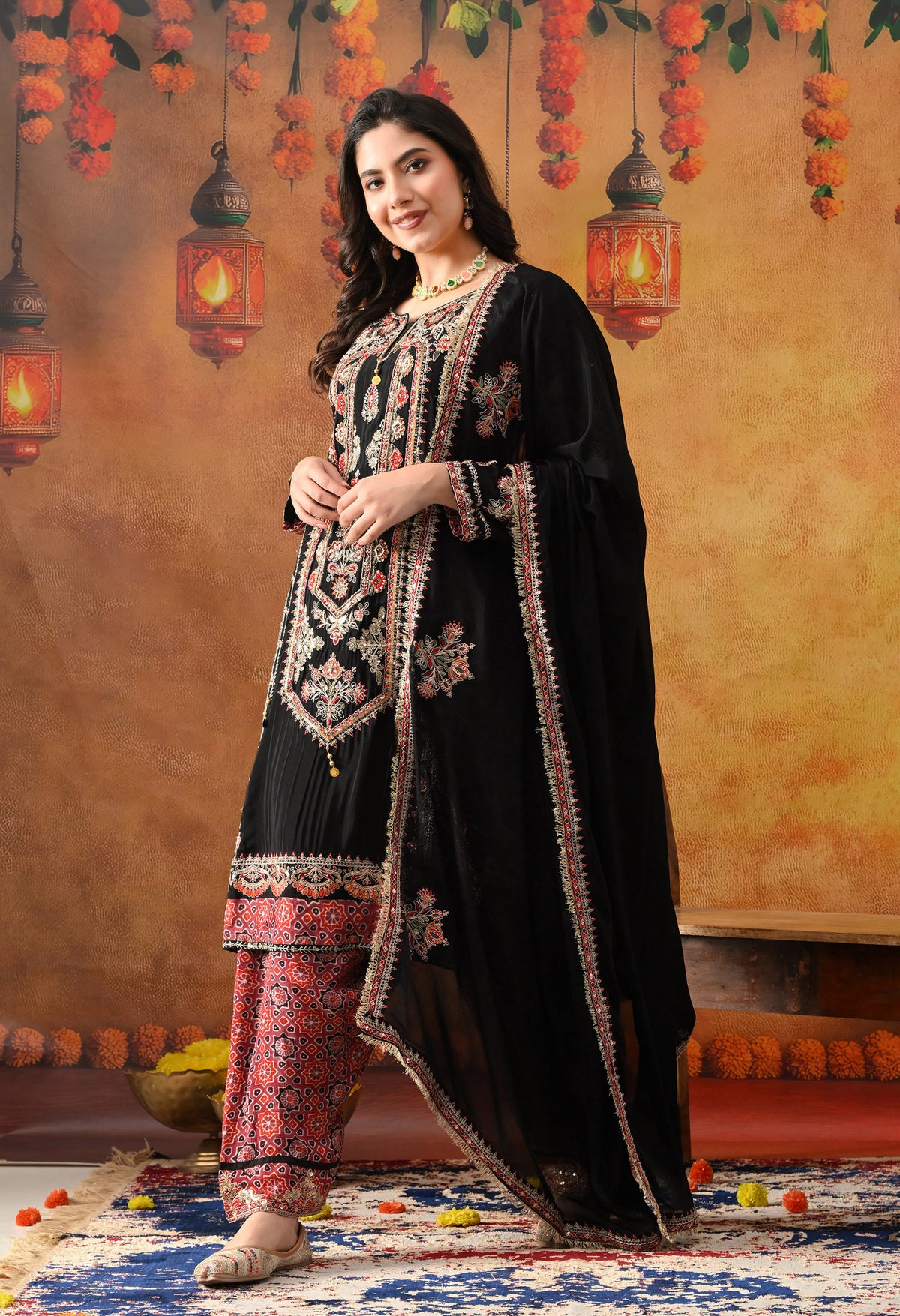 Black Chinon Kurta Set with Pink Printed Dupatta & Salwar