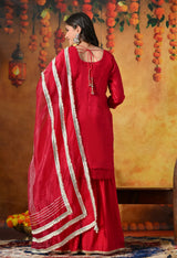 A Graceful Rani Pink Gharara Set