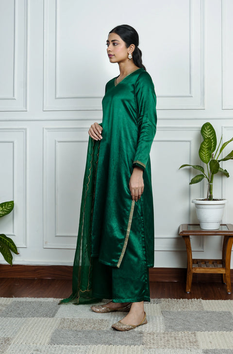 Amruta Khanvilkar