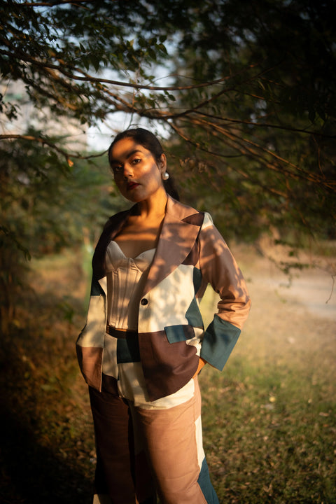 Peacock And Offwhite Geometric Printed Jacket And Trouser