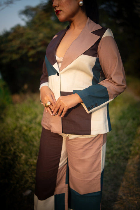 Peacock And Offwhite Geometric Printed Jacket And Trouser
