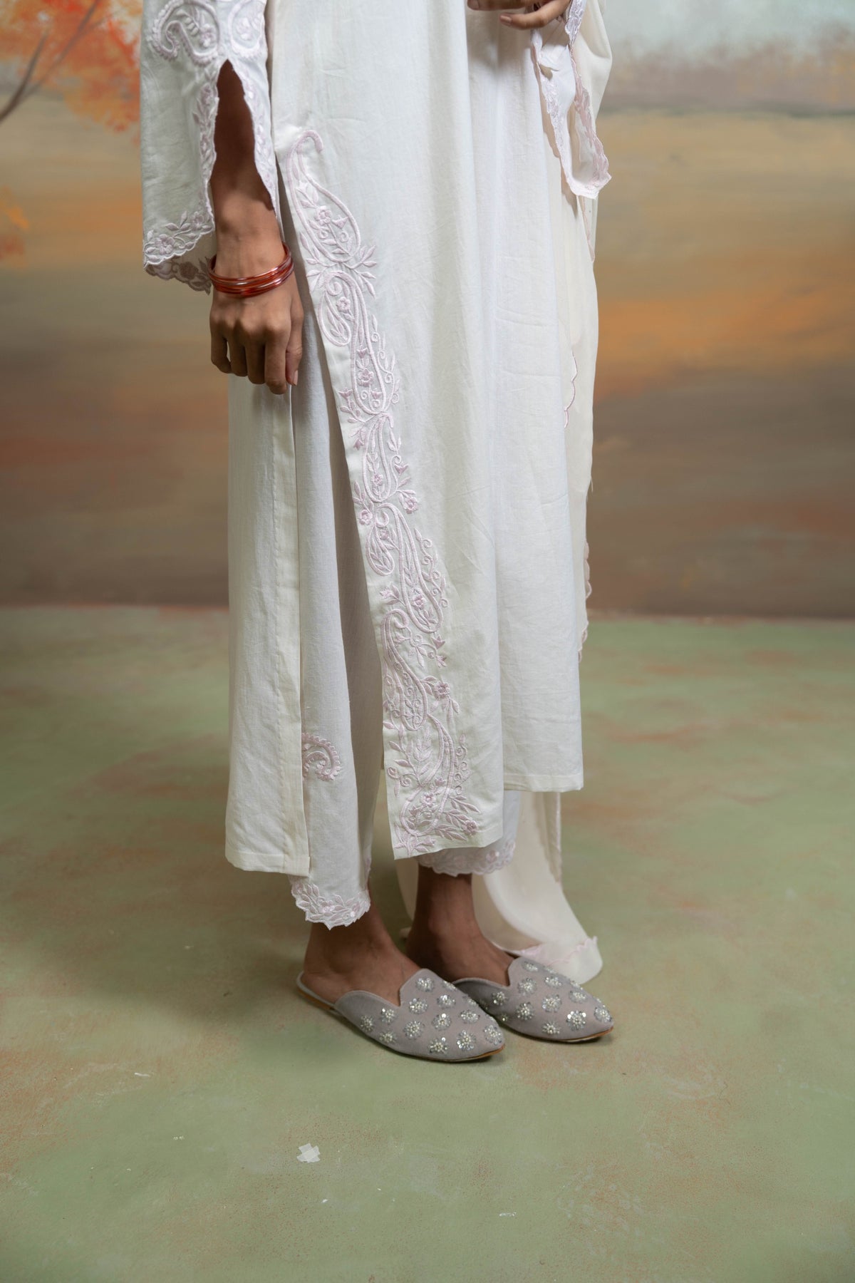 White & Pink Embroidery Cotton Silk & Georgette Kurta Set (3 Pcs)