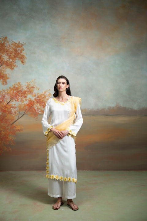 White And Yellow Sunflower Embroidery Cotton Silk & Organza Kurta Set (3 Pcs)