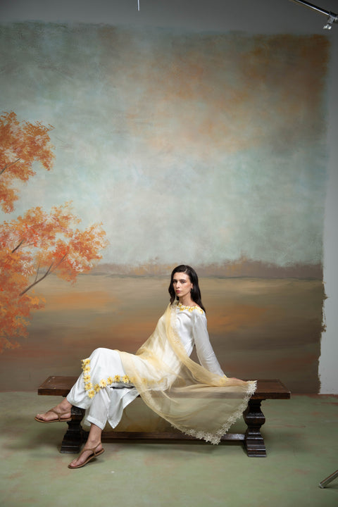 White And Yellow Sunflower Embroidery Cotton Silk & Organza Kurta Set (3 Pcs)
