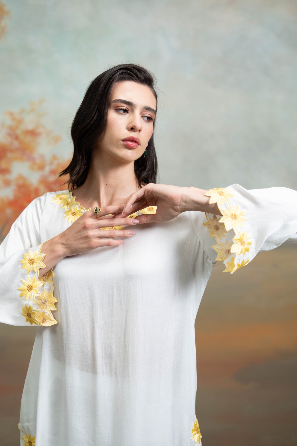 White And Yellow Sunflower Embroidery Cotton Silk & Organza Kurta Set (3 Pcs)