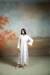 Off White Embroidery Cotton Silk Kurta Set (2 Pcs)