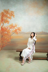 Off White Embroidery Cotton Silk Kurta Set (2 Pcs)