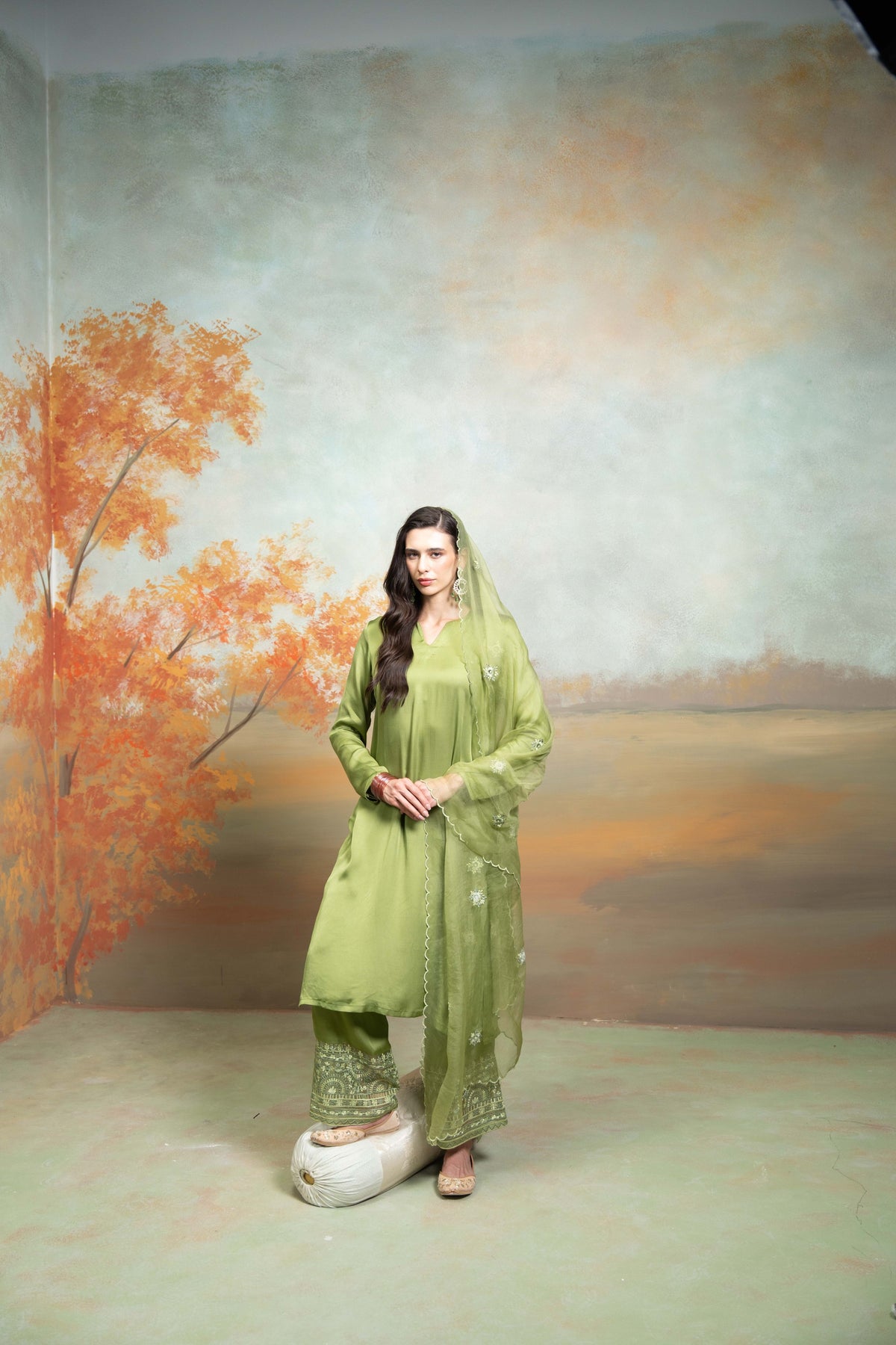 Green Organza Detailing Cotton Silk Kurta Set (3-Piece Set)
