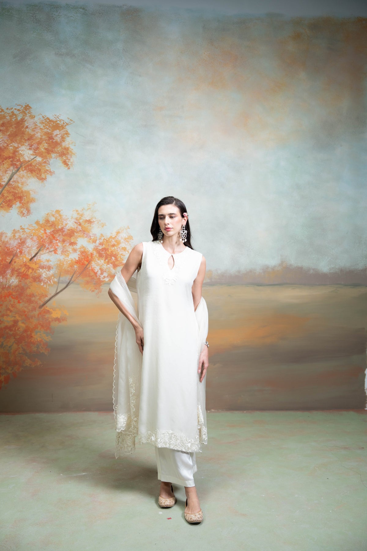 White Self Work Organza Kurta Set (3 Pcs)