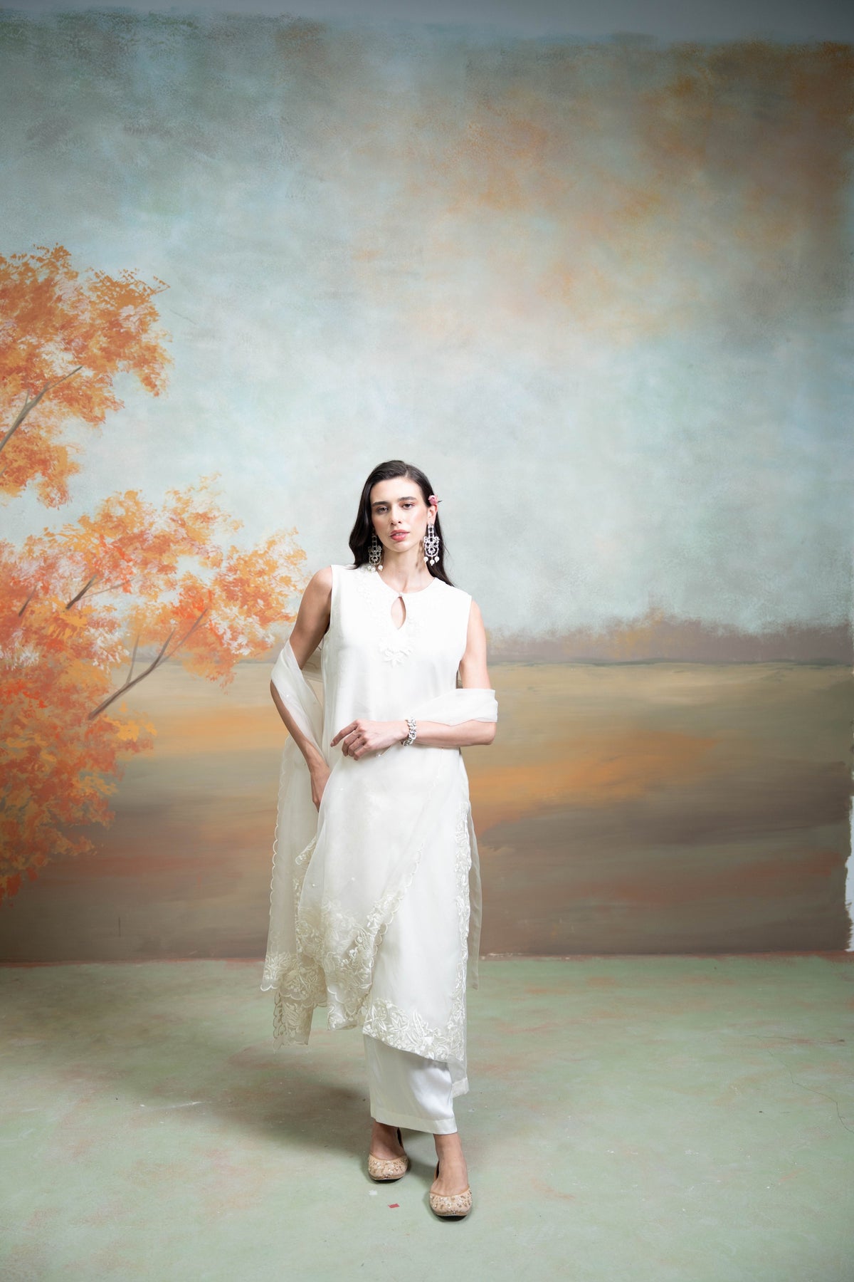 White Self Work Organza Kurta Set (3 Pcs)