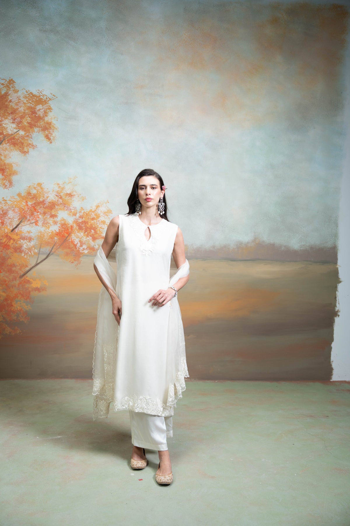 White Self Work Organza Kurta Set (3 Pcs)