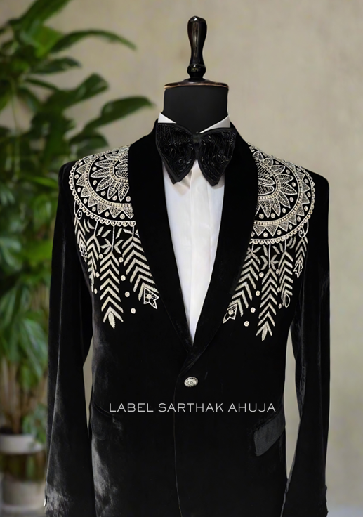 EMBROIDERED DREAM CATCHER SUIT