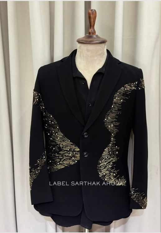 GOLDEN PIPING SUIT
