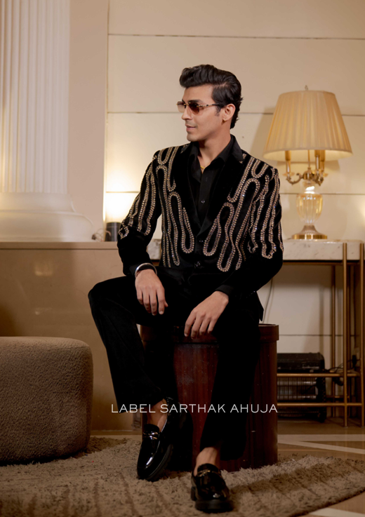 GOLDEN DOTS EMBROIDERED SUIT