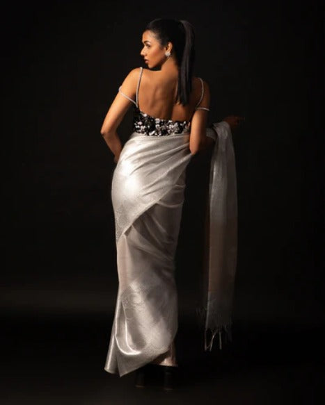 White Banarsi Silk Blend Metallic Tone Saree