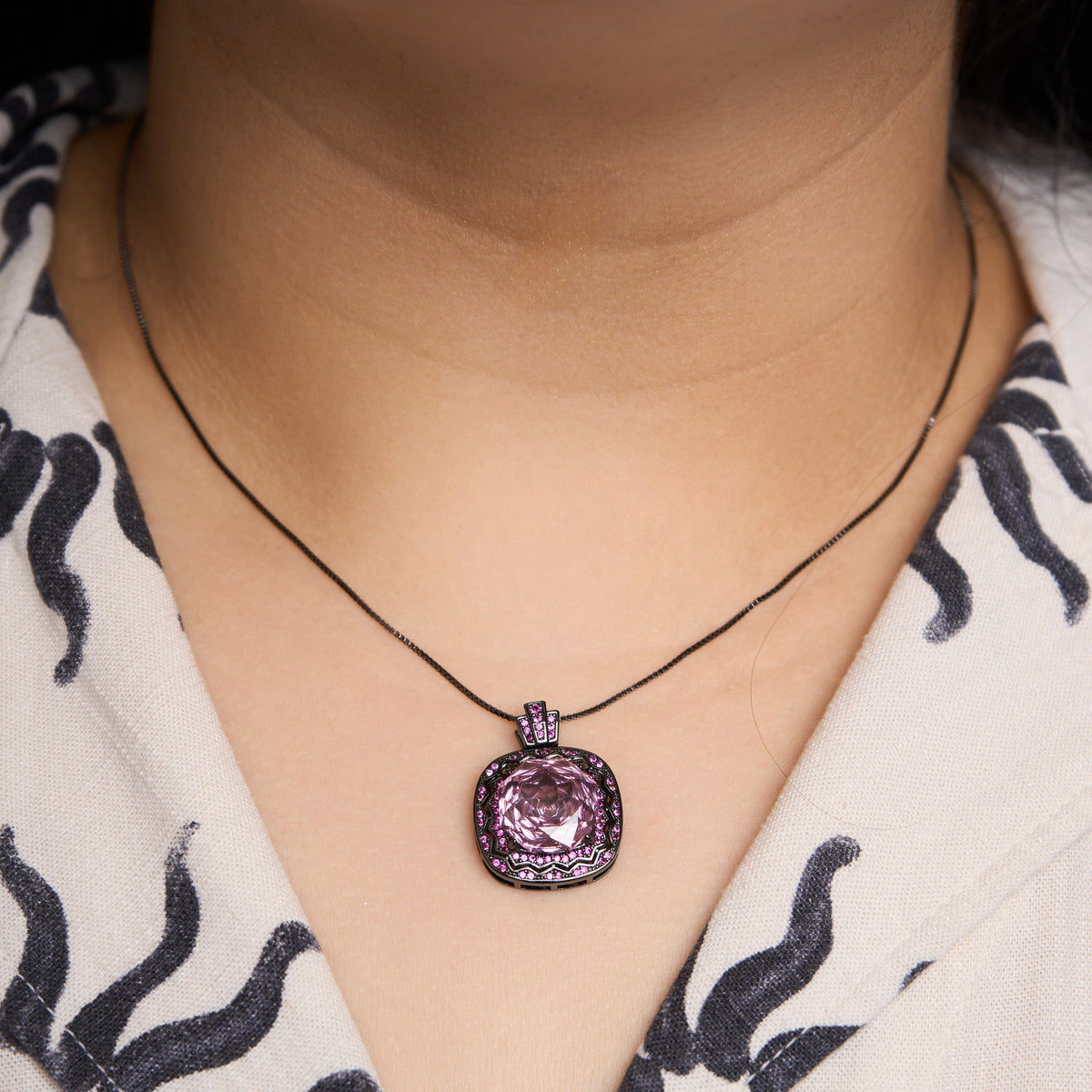 Amoret Pendant