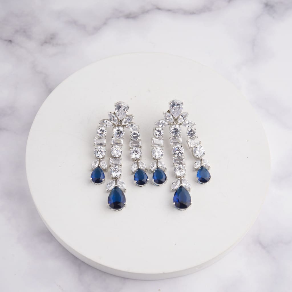 Avere Earrings