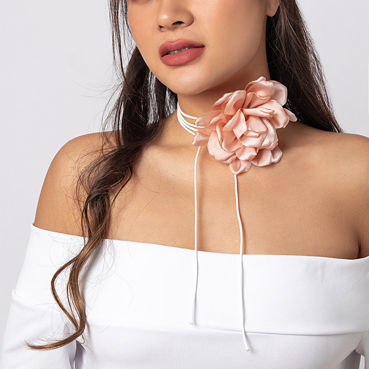 Lux Flower Choker