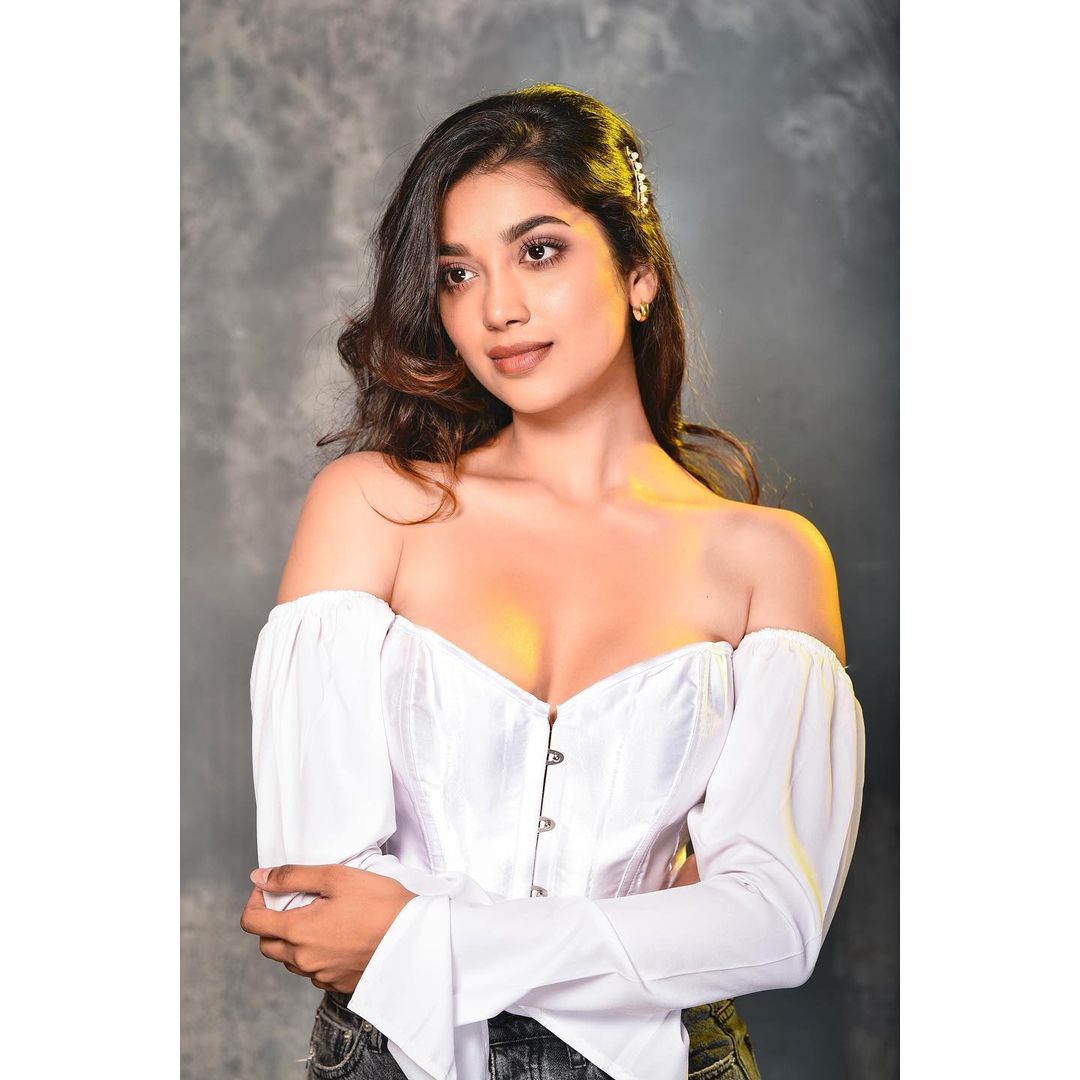 Bridgerton Bustier