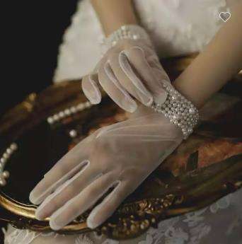 Pearl Mesh Gloves